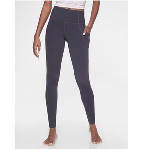 NEW Athleta Stash pocket salutation tight